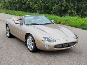 2003 Jaguar XKR -