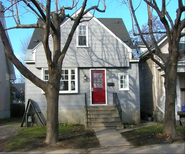 2 Bedroom House - Centre Town