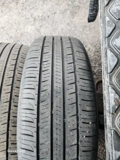 4 Hankook Kinergy GT, 185 65 15, good for 2 more season,$140 or B/O