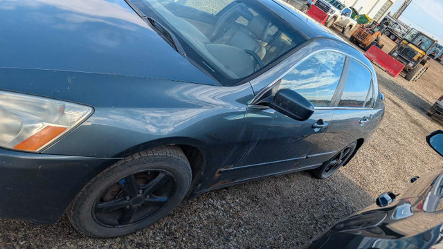 2003 Honda Accord (Needs new clutch) in Cars & Trucks in Grande Prairie - Image 2