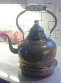 Very Large Brass Kettle, Decor Only, Small Cracks in Base