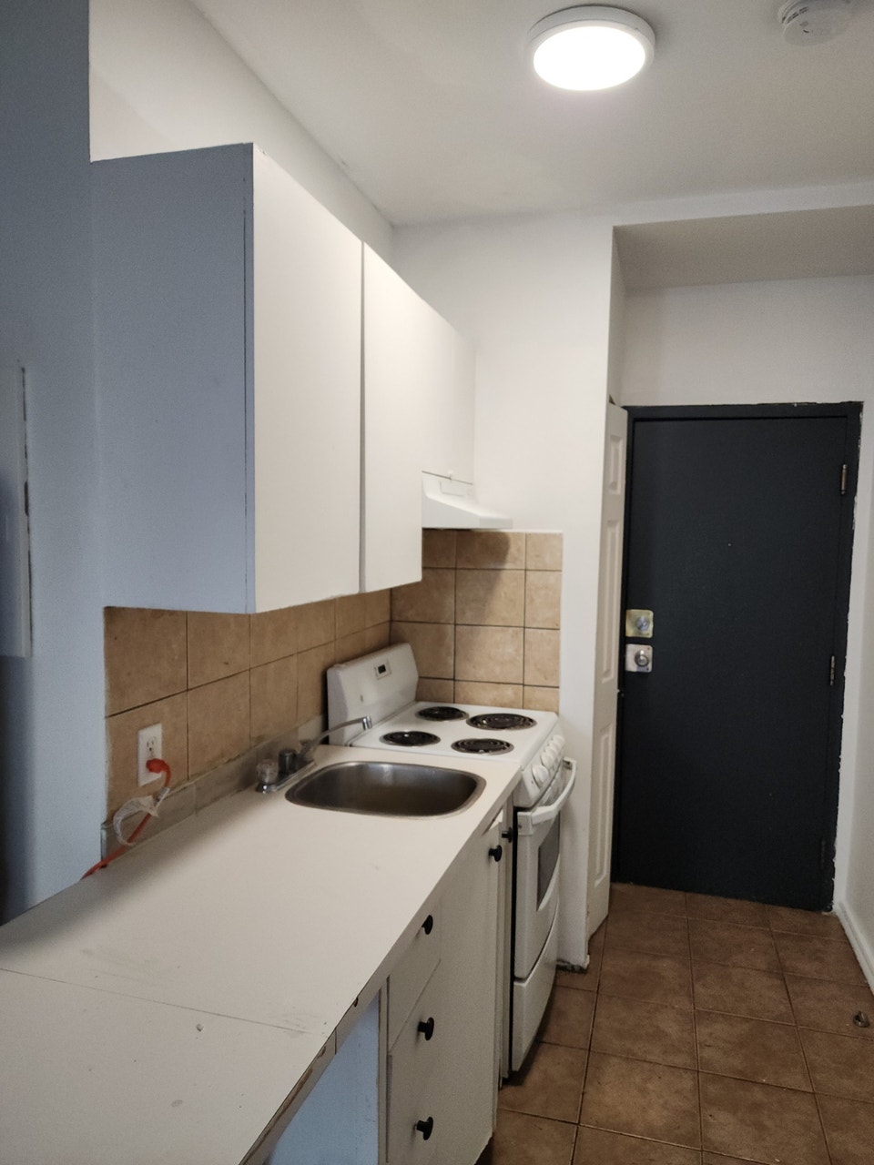 Spacious studio downtown Montreal (near Guy Concordia metro) 2