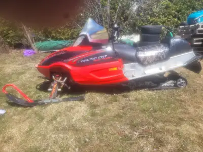 Skidoo artic cat 2006 660 turbo