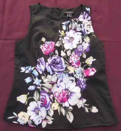 Curated size Medium Vintage Women's Clothing, View more