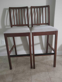 2 Bar stools with backrest