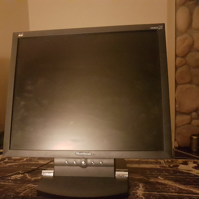 15 inch Used ViewSonic Monitor in Monitors in Lethbridge