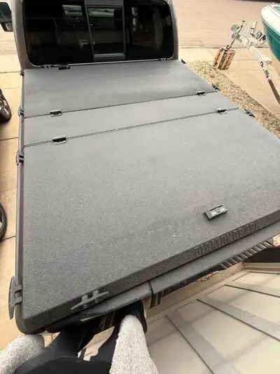 Selling a DiamondBack HD truck bed cover, previously installed on a 2011 Ford F-350 Lariat with a sh...