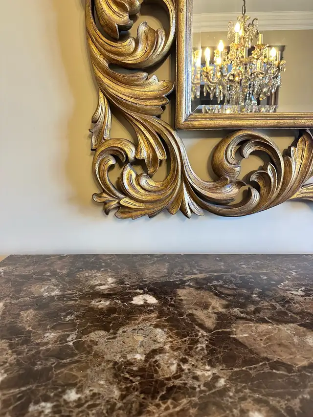 Wood and marble Buffet in Other in Markham / York Region - Image 3