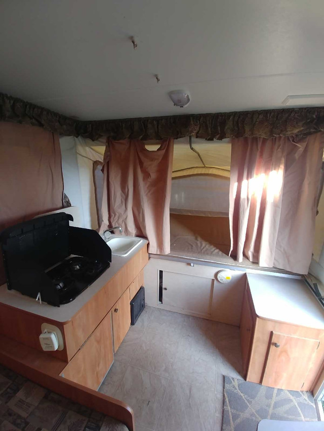 2012 Starcraft Tent Trailer in Travel Trailers & Campers in Chatham-Kent - Image 4