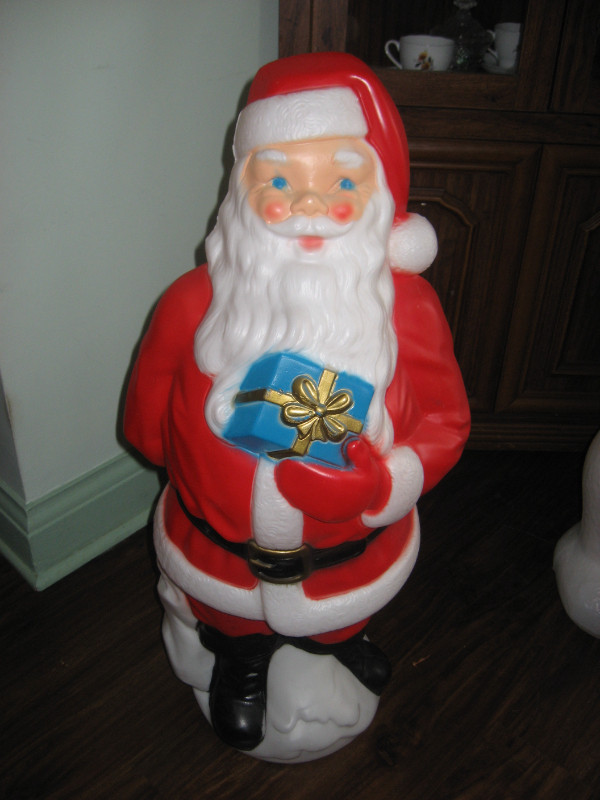 Vintage plastic Santa in Arts & Collectibles in Sarnia
