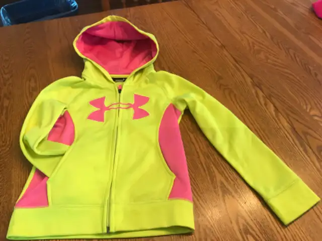 Vêtements fille 6 ans, marques variés de grande qualité in Kids & Youth in Longueuil / South Shore - Image 7