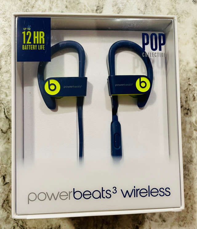 Apple Powerbeats3 Wireless Earphones with Carrying Case in Headphones in Mississauga / Peel Region