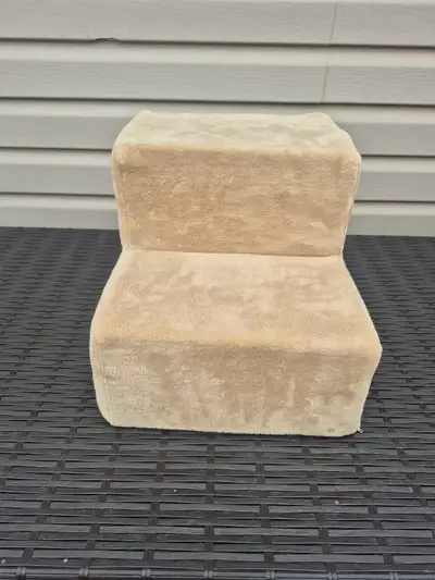 ​NEW 2-Step Foam Dog & Cat Stairs / Pet Ramp (14” W x 17” H), View more