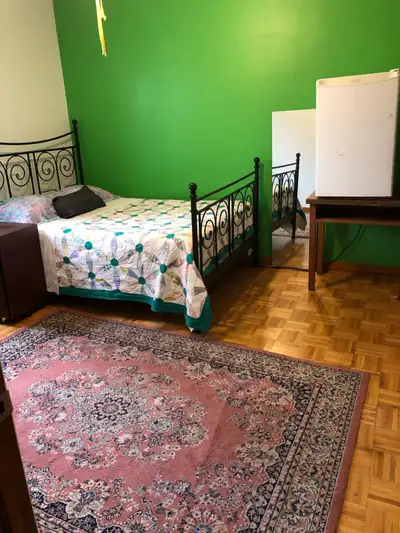 Chambre meublée à louer $715| Chambre disponible à partir du 1er août. Pendant 2 mois. Le logement c...