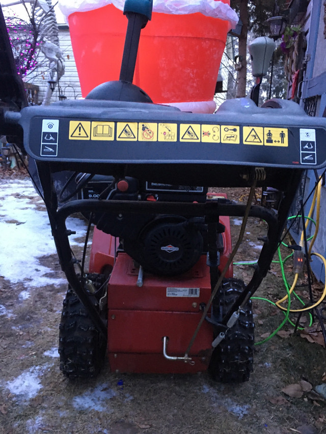 SNOWBLOWER in Snowblowers in Edmonton - Image 2