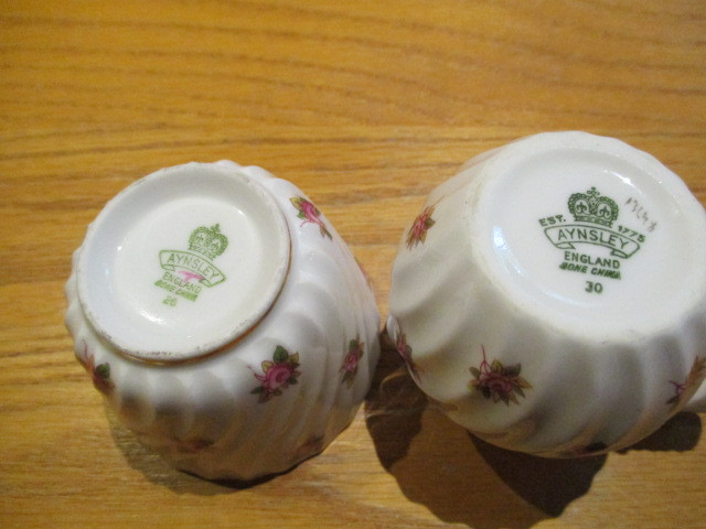 Aynsley Cream and Sugar in Other in Bedford - Image 2