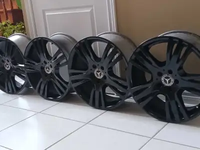 19 inches Mercedes Benz OEM rims best for GLA model.