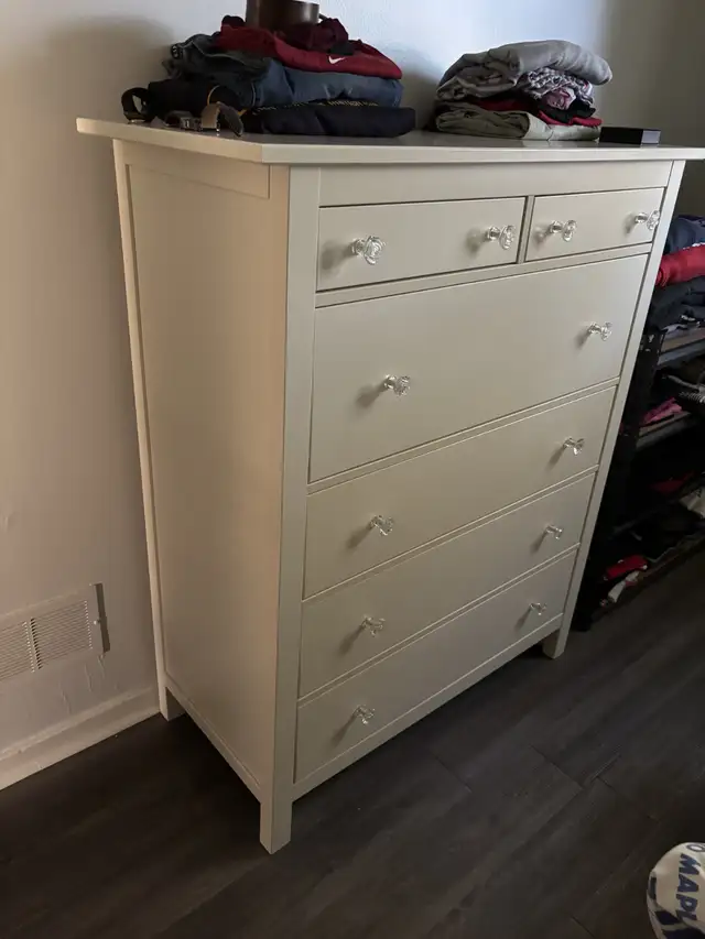 Ikea Hemnes Dresser w/custom knobs