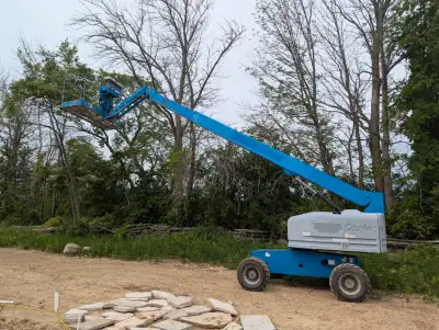 S45 Genie Lift, Deutz Diesel, straight boom with jib, boom has platform height of 45 feet / 51 ft wo...