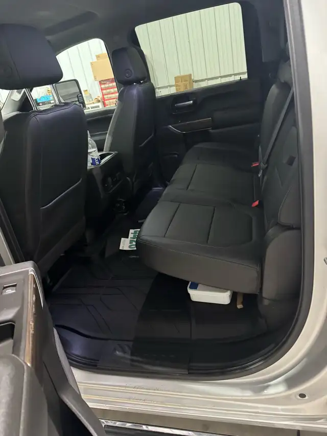 2020 Silverado 3500 Duramax Crew in Cars & Trucks in Edmonton - Image 6