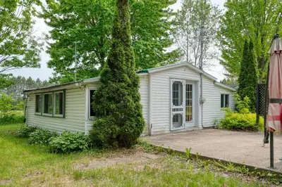 Glamping en Chalet - Lac des Cyprès (au mois), View more