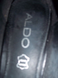 soulier à talon haut noir en cuir  gr 7 Aldo porté deux fois