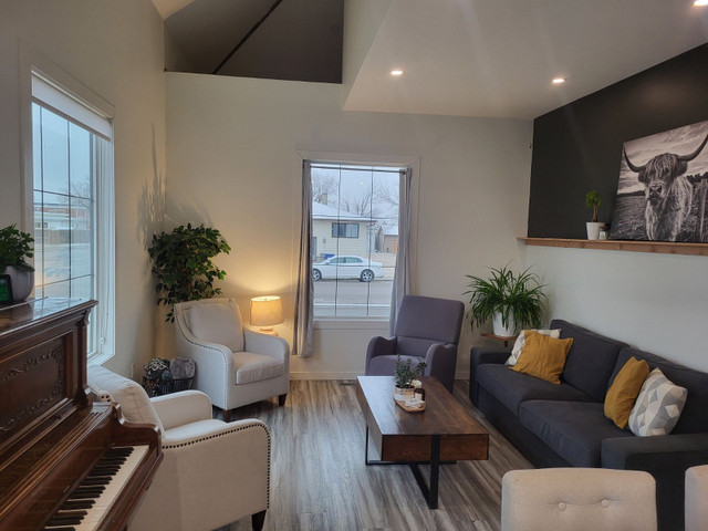 Beautiful Airbnb available in Fort Macleod in Alberta - Image 2