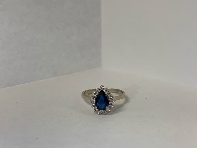 3.299g 10K White Gold Ring w/ Pear Cut Sapphire In Halo Setting in Jewellery & Watches in New Glasgow - Image 4