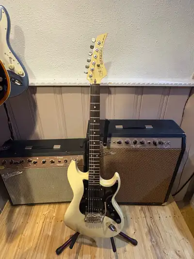 1987 G&L Skyhawk (US), View more