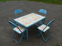 très beau kit pour enfant table et chaise pliante # 8840