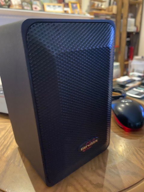 Collection of various types and makes speakers for sale in Speakers in Markham / York Region - Image 10