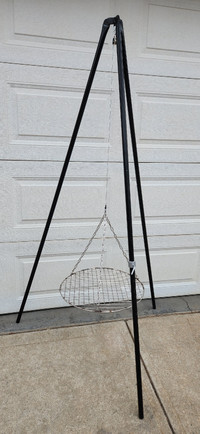 Firepit tripod and grill