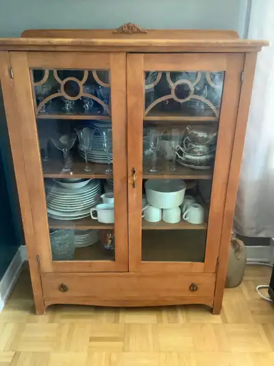 Vaisselier en érable vintage 75ans +, View more