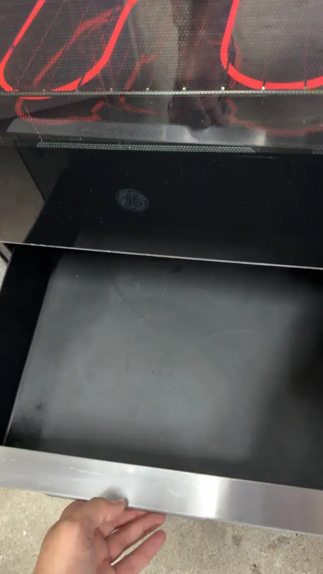 24” GE Stainless steel stove  in Stoves, Ovens & Ranges in City of Toronto - Image 8