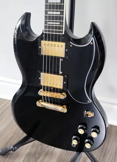 (FS/T) 2021 Epiphone SG Custom – Ebony & Gold Hardware, View more