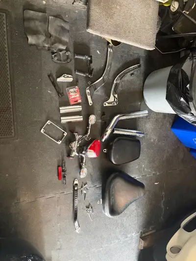 $150 Upgrade or repair your ride with this collection of pre-owned Yamaha V-Star 650 motorcycle part...