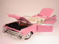 Cadillac Eldorado Biarritz 1959 pink diecast model Maisto 1/18