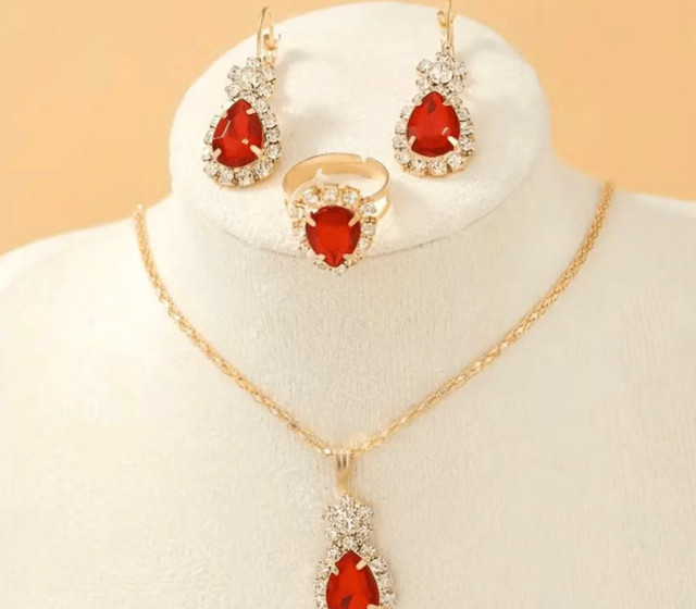Elegant Necklace, Ring and Earrings set in red - BRAND NEW  in Jewellery & Watches in Ottawa - Image 2