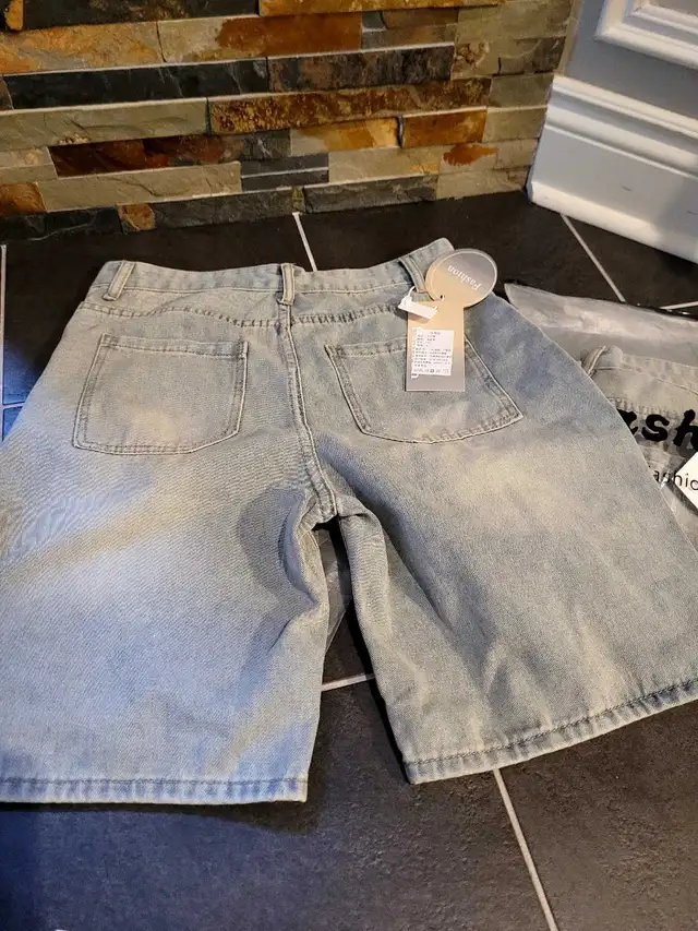 Men, Apparel Demin Shorts in Men's in Oshawa / Durham Region - Image 3