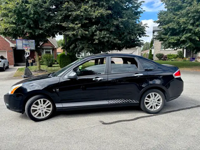 2010 Ford Focus SEL * Low Kms * Automatic 575591432680919041