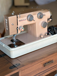 White sewing machine & table