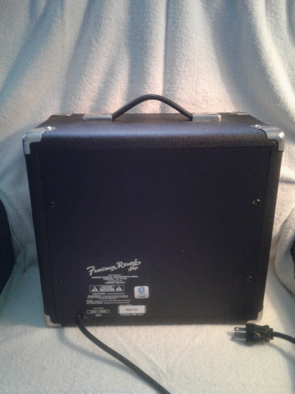 Fender Frontman Reverb Amp, solid state, 38 watts in Amps & Pedals in Kawartha Lakes - Image 2