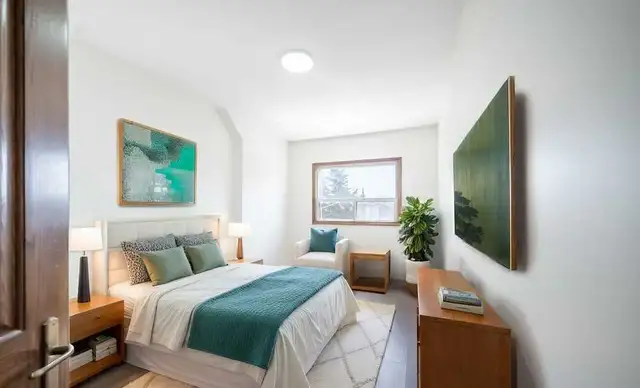 Single Bedroom for rent in Hamilton. Private Kitchen, Washroom.