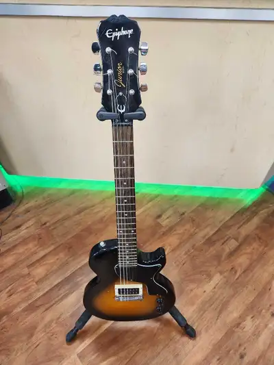 epiphone les paul junior in Guitars in Canada | Kijiji Marketplaces