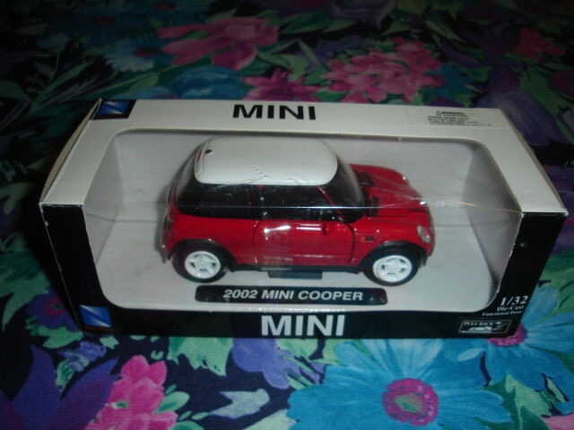 FIRST $25~ 2002 MINI COOPER PULL BACK WINDUP CAR COLLECTION ~ dans Art et objets de collection  à St. Catharines - Image 4