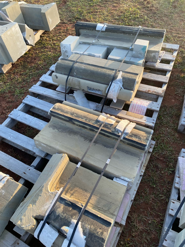 300 pieces of Wallace stone in Other in Summerside - Image 3