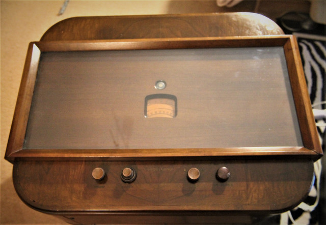 *RARE* ANTIQUE STROMBERG CARLSON CHAIRSIDE RADIO in Arts & Collectibles in London - Image 4