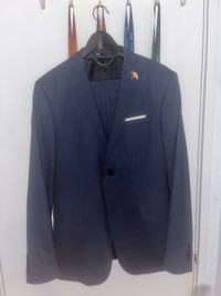 Navy Zara suit 