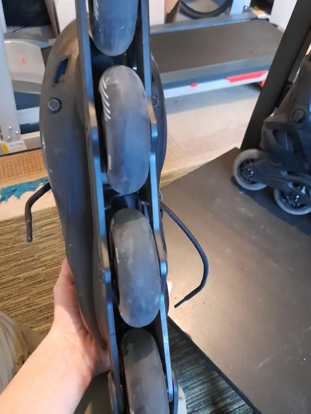 In-line skates / rollerblades, like new in Skates & Blades in City of Montréal - Image 3