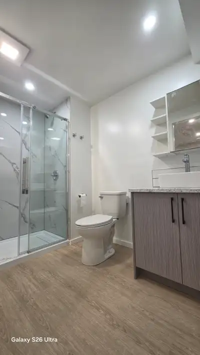 Studio / Bachelor apt.. Available for rent November 1st.2026 # Bi-level House Basement apartment, ju...